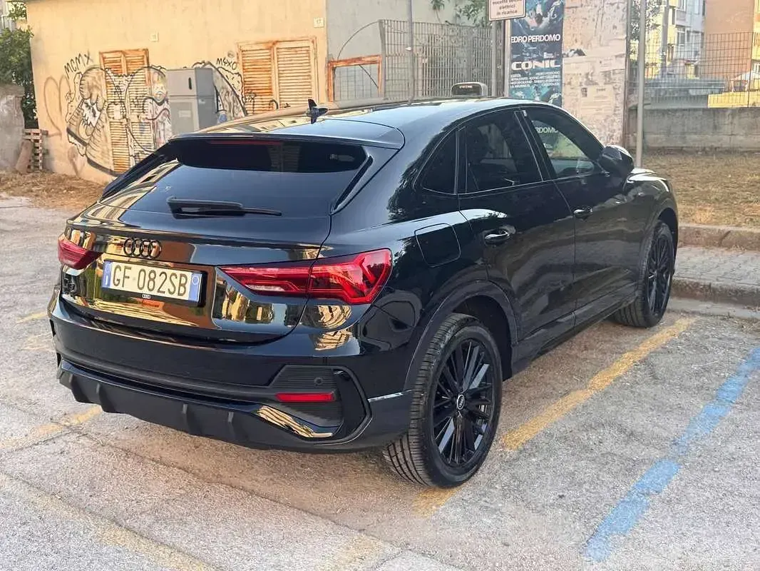 Usata Audi Q3 Sportback Business Plus 150 CV (110 kW) 2021 Nero SUV