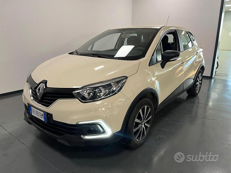 Usata Renault Captur Life 90 CV (66 kW) 2018 Beige SUV