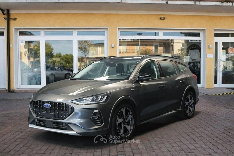 Usata Ford Focus Active 116 CV (85 kW) 2023 Grigio Station wagon