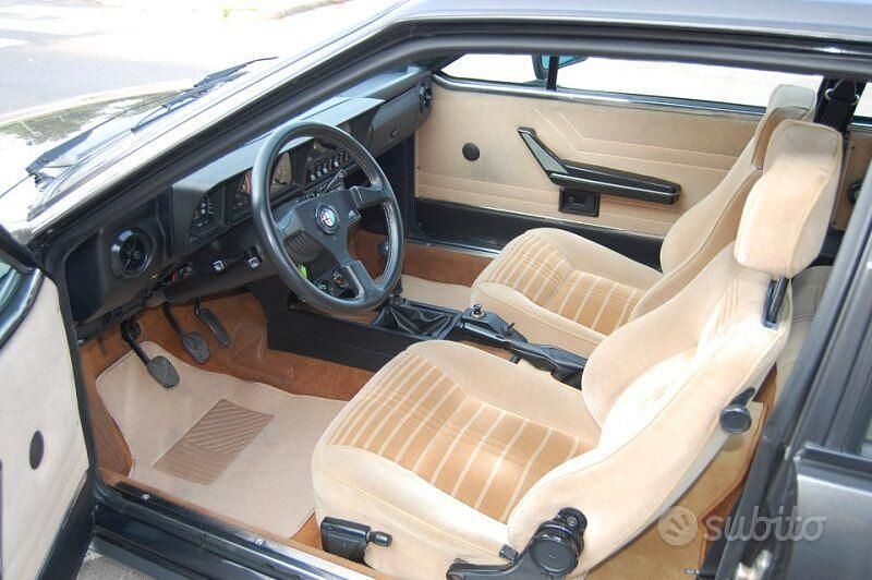 Usata Alfa Romeo GTV 130 CV (95 kW) 1982 Nero Coupé