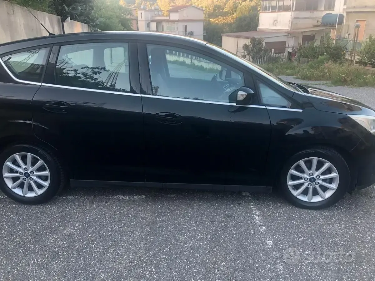 Usata Ford C-MAX Titanium 120 CV (88 kW) 2016 Nero Monovolume