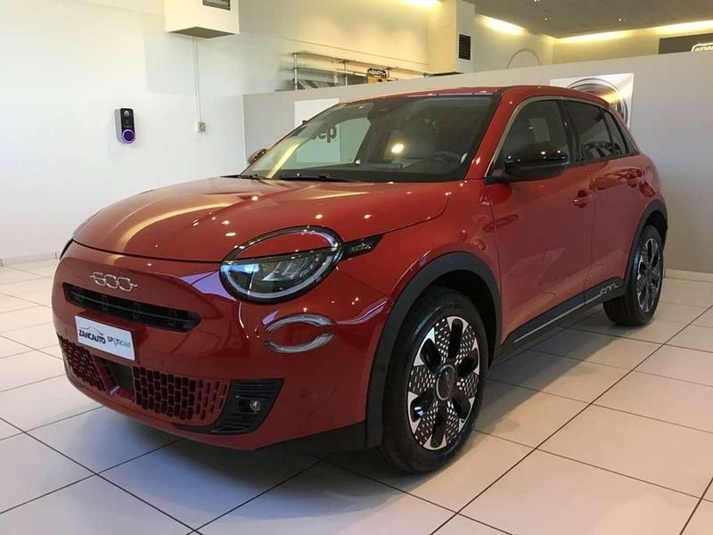 Nuova Fiat 600 La Prima 110 CV (80 kW) 2026 Rosso SUV
