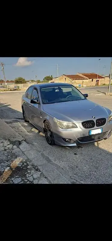Usata BMW 530 Efficient Dynamics 218 CV (160 kW) 2003 Grigio Berlina