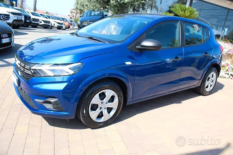 Usata Dacia Sandero Essentiel 67 CV (49 kW) 2023 Blu Utilitaria