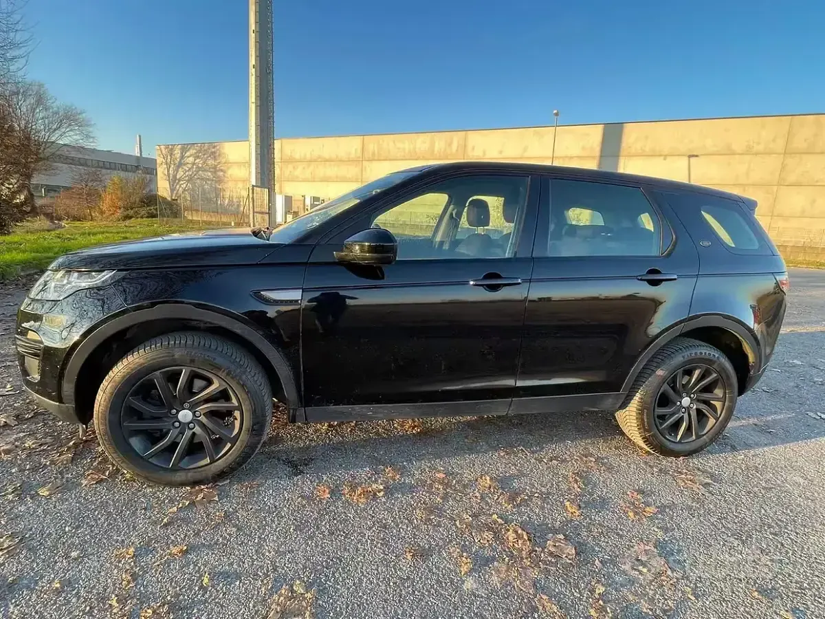 Usata Land Rover Discovery Sport Pure 241 CV (177 kW) 2018 Nero SUV