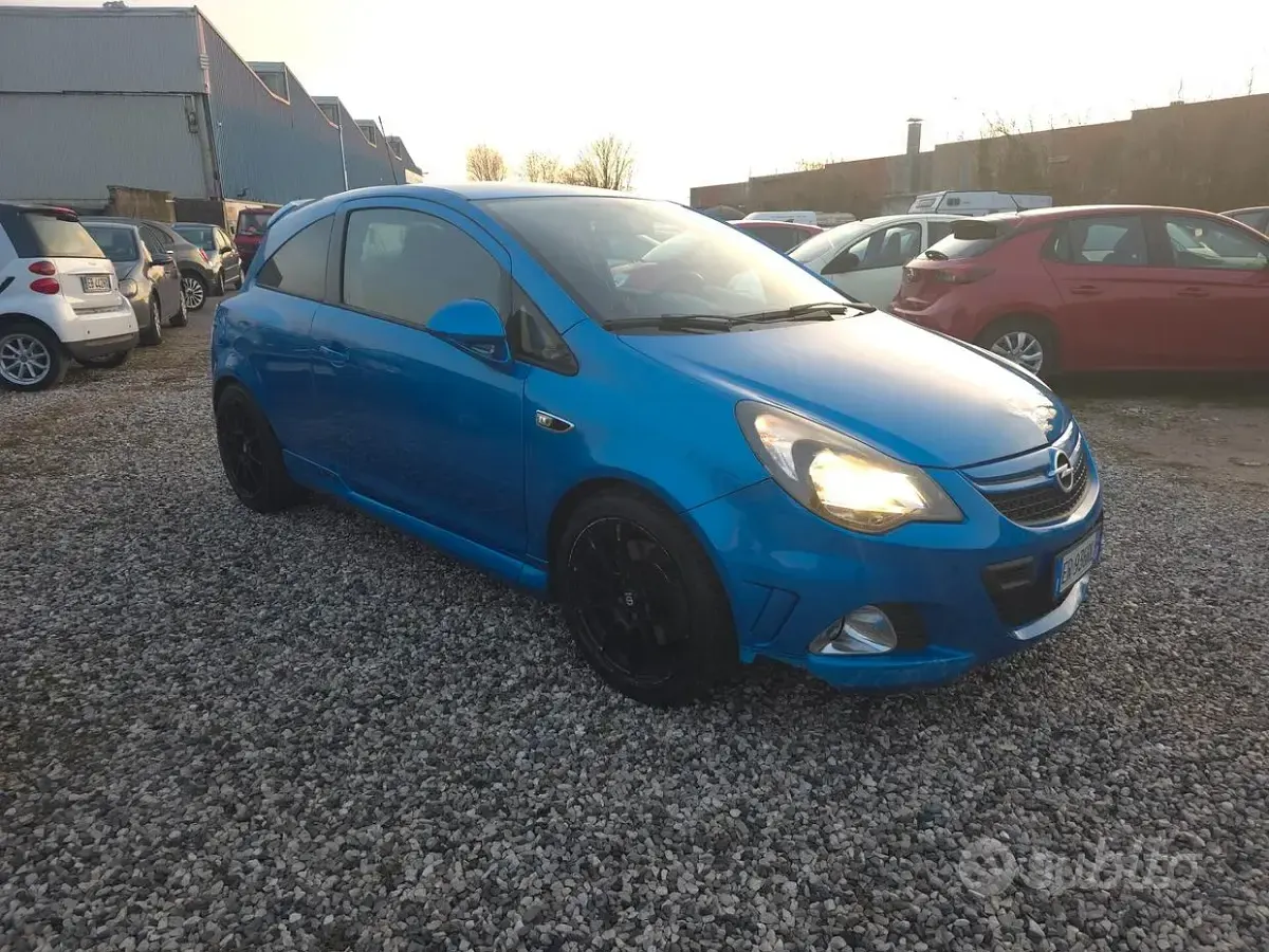 Usata Opel Corsa OPC 192 CV (141 kW) 2013 Bluazzurro Utilitaria