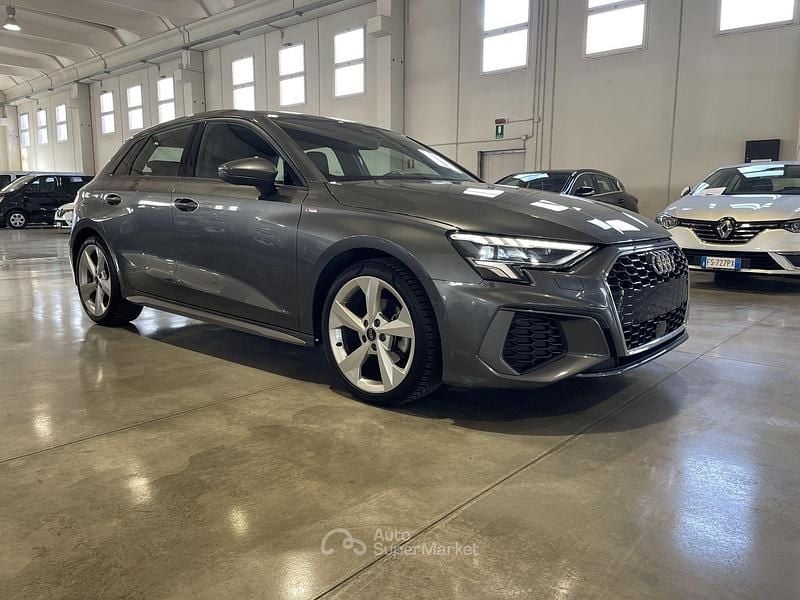 Usata Audi A3 S-Line 150 CV (110 kW) 2024 Grigio Utilitaria