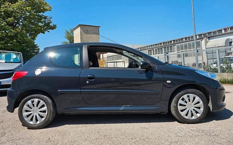 Usata Peugeot 206+ 70 CV (51 kW) 2010 Grigio Utilitaria