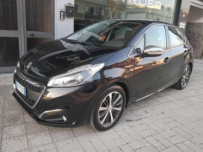 Usata Peugeot 208 Allure 99 CV (72 kW) 2018 Blu/azzurro Utilitaria