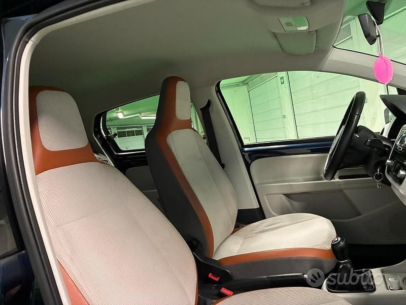 Usata VW up! 75 CV (55 kW) 2012 Blu Utilitaria