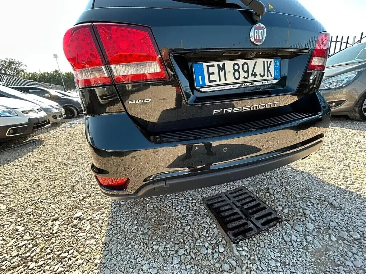 Usata Fiat Freemont Lounge 169 CV (124 kW) 2012 Nero SUV