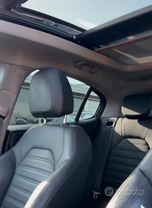 Usata Alfa Romeo Stelvio Veloce 209 CV (153 kW) 2020 Blu SUV