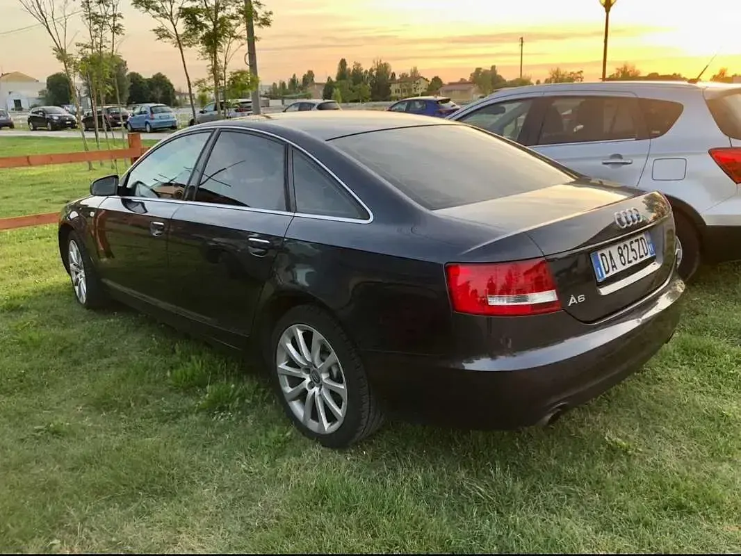 Usata Audi A6 170 CV (125 kW) 2006 Nero Berlina