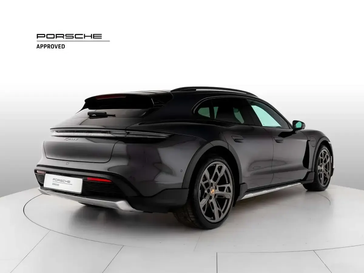 Usata Porsche Taycan 4 Cross Turismo Cross Turismo 163 kW (222 CV) 2026 Grigio vulcano metallizzato Station wagon