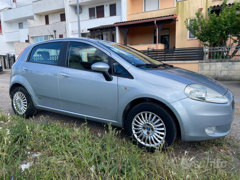 Usato 2006 Fiat Grande Punto Benzin (3.200 €)