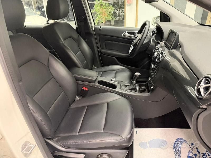 Usata Mercedes B200 Executive 135 CV (99 kW) 2012 Bianco Monovolume