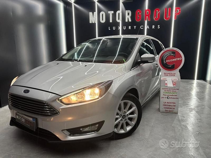 Usata Ford Focus Titanium 120 CV (88 kW) 2015 Grigio Berlina