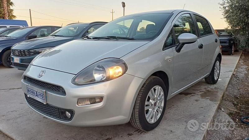 Usata Fiat Punto Street 69 CV (50 kW) 2015 Grigio Utilitaria