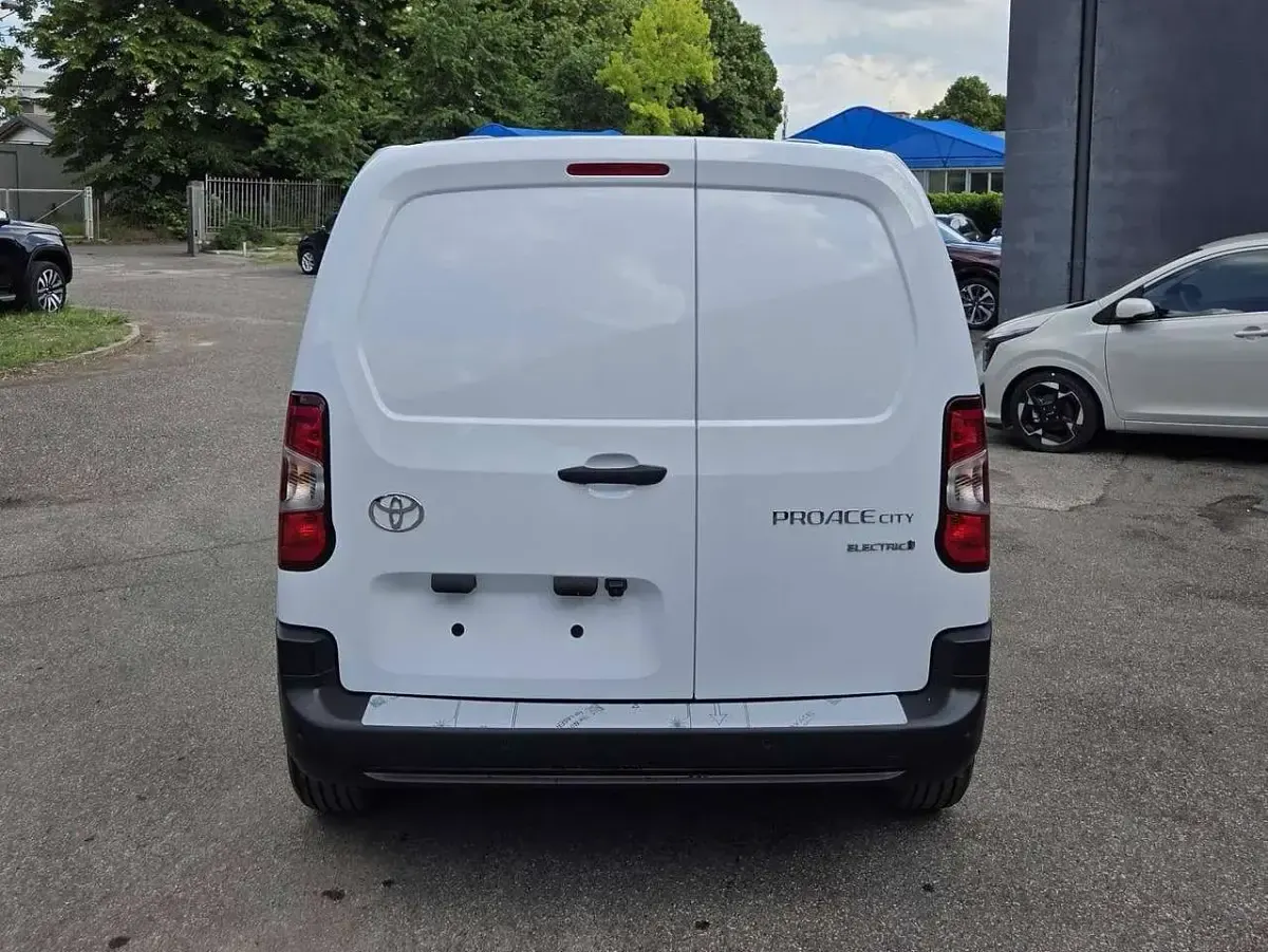 Nuova Toyota Proace City City 61 kW (84 CV) 2025 Other Monovolume