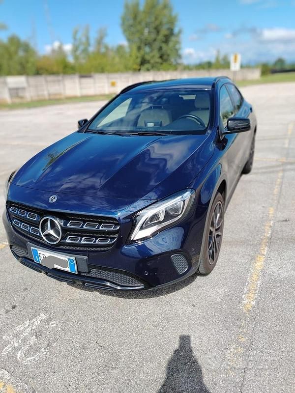 Usata Mercedes GLA180 2018 Blu SUV