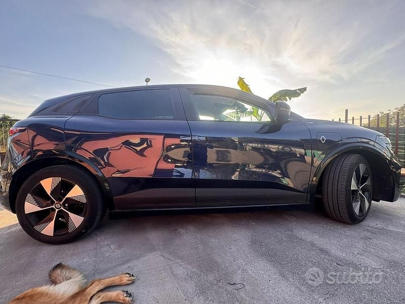 Usata Renault Megane E-Tech 95 kW (130 CV) 2022 Blu Monovolume