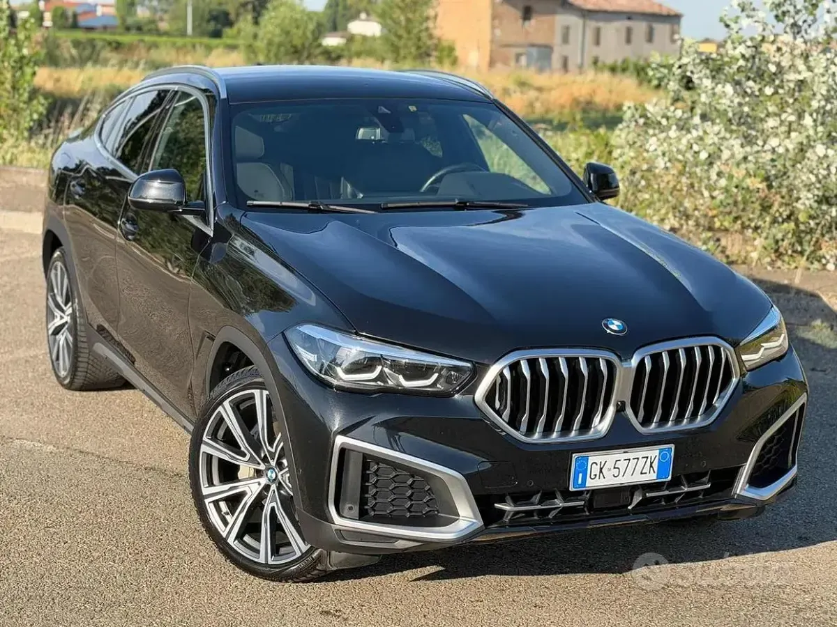 Usata BMW X6 Efficient Dynamics 286 CV (210 kW) 2022 Nero SUV