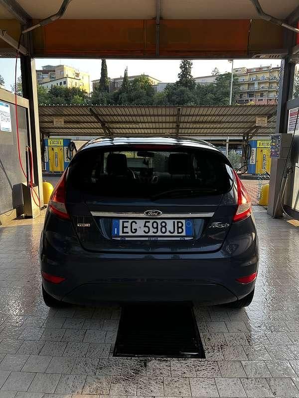 Usata Ford Fiesta Titanium 71 CV (52 kW) 2011 Berlina