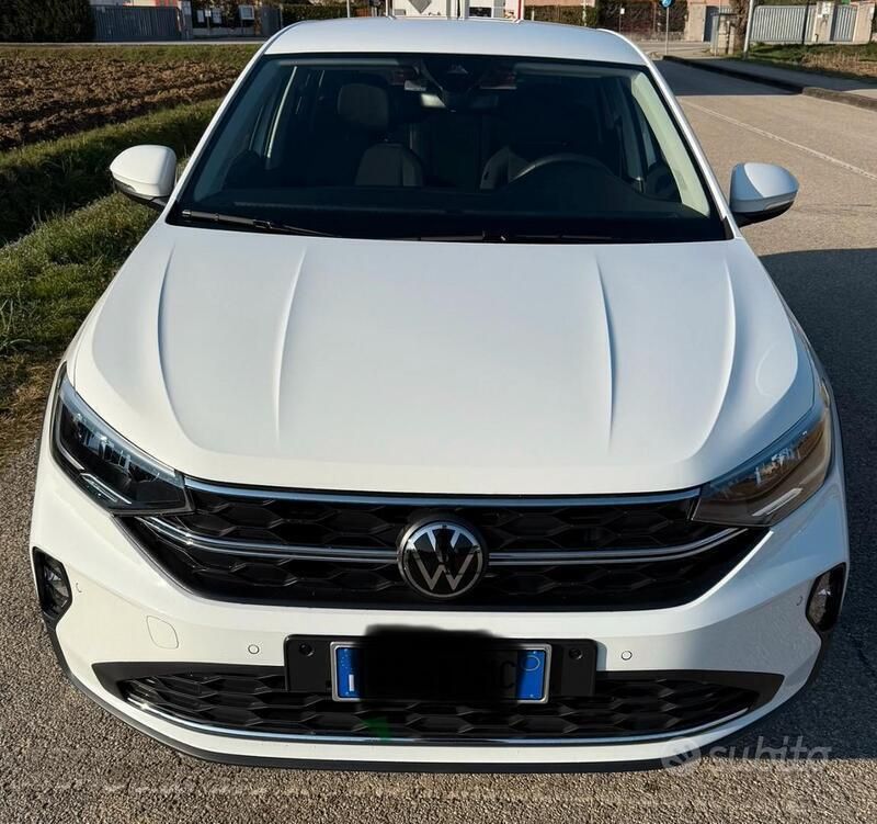 Bianco Usata 2024 VW Taigo Life SUV | 26.800 € (Molto cara) - Immagine 1/4