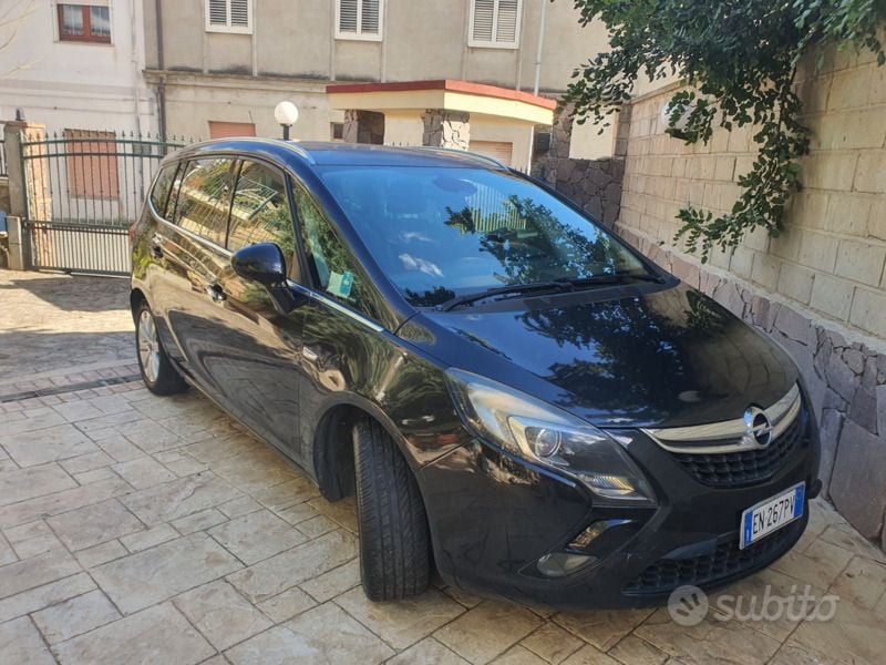 Nero Usata 2013 Opel Zafira Tourer Monovolume | 5500 € (Ottimo prezzo) - Immagine 1/4