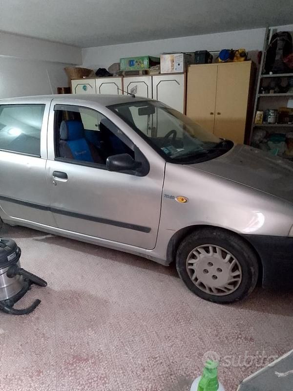 Usata Fiat Punto 1999 Grigio Berlina