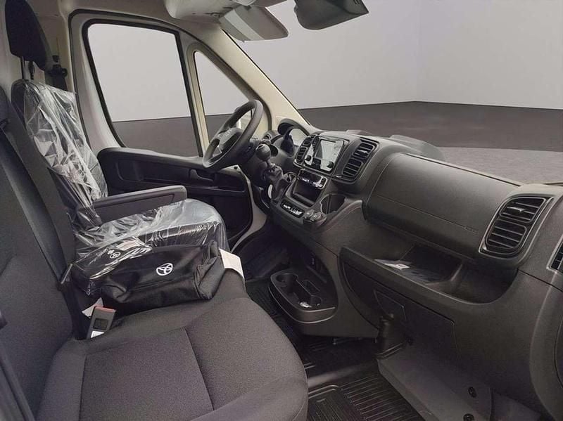 Nuova Toyota Proace 140 CV (102 kW) 2025 White solid Monovolume