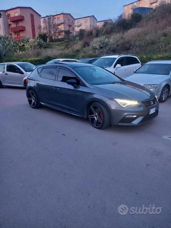 Usata Seat Leon 2016 Grigio Berlina