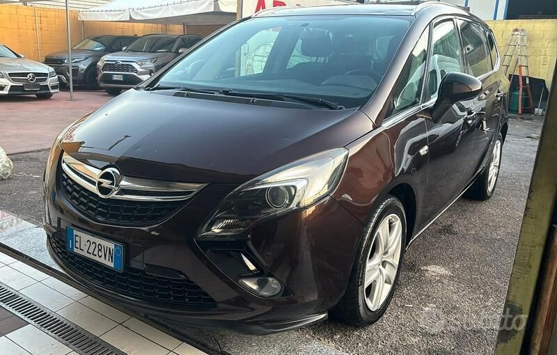 Usata Opel Zafira Tourer Cosmo 165 CV (121 kW) 2012 Nero Monovolume