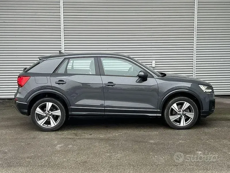 Usata Audi Q2 Business 116 CV (85 kW) 2019 Grigio SUV