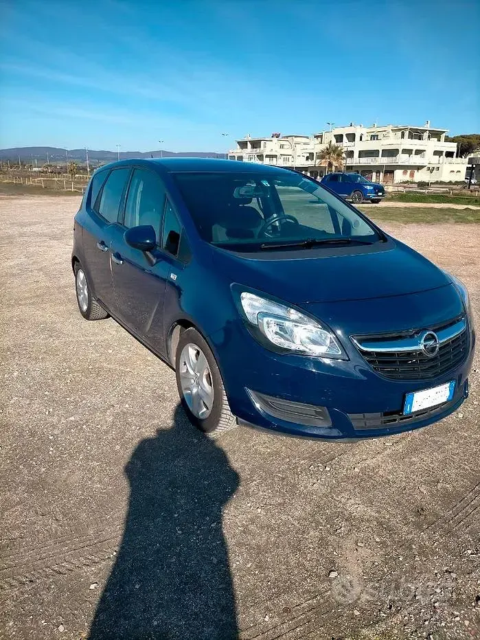 Usata Opel Meriva 101 CV (74 kW) 2017 Blu Monovolume
