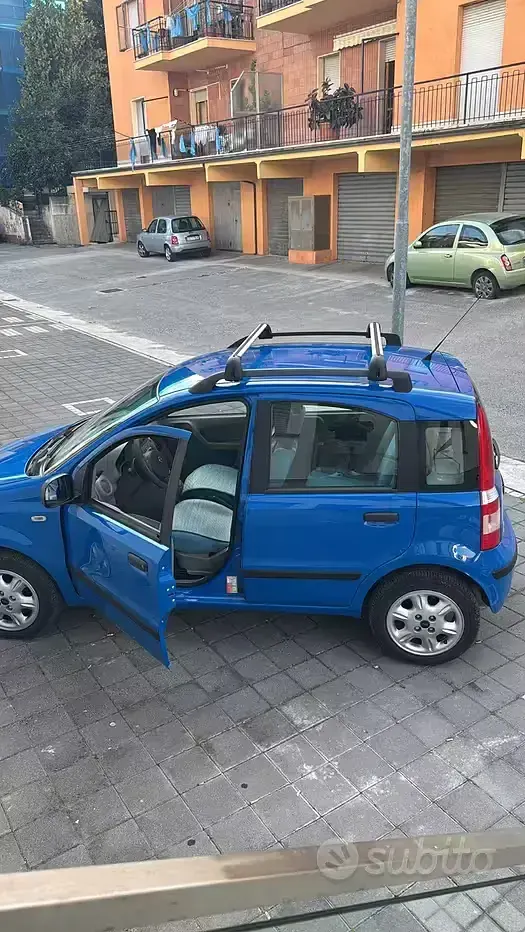 Usata Fiat Panda 70 CV (51 kW) 2004 Blu Utilitaria