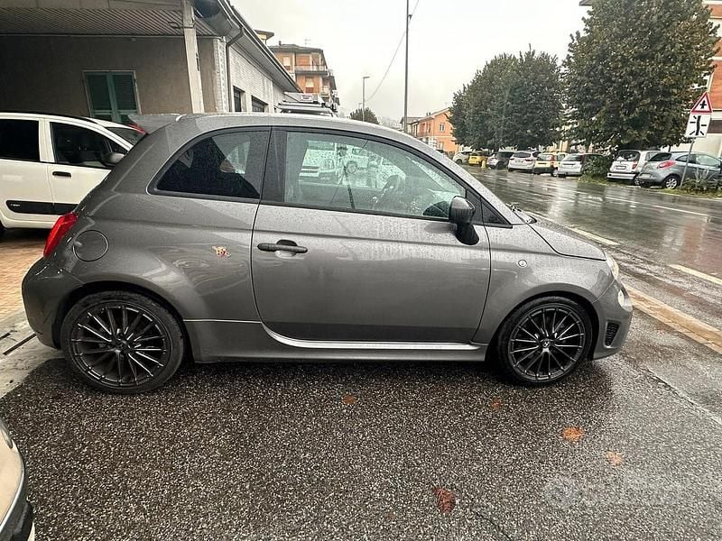 Usata Abarth 595 165 CV (121 kW) 2023 Grigio Berlina