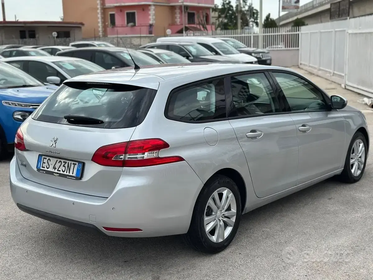 Usata Peugeot 308 Business-Line 116 CV (85 kW) 2015 Grigio Station wagon