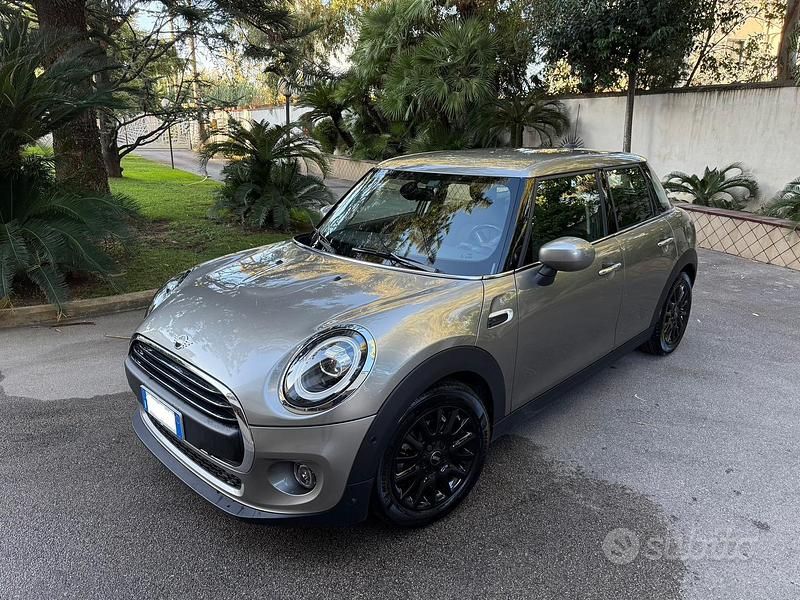 Usata Mini ONE 102 CV (75 kW) 2020 Grigio Utilitaria