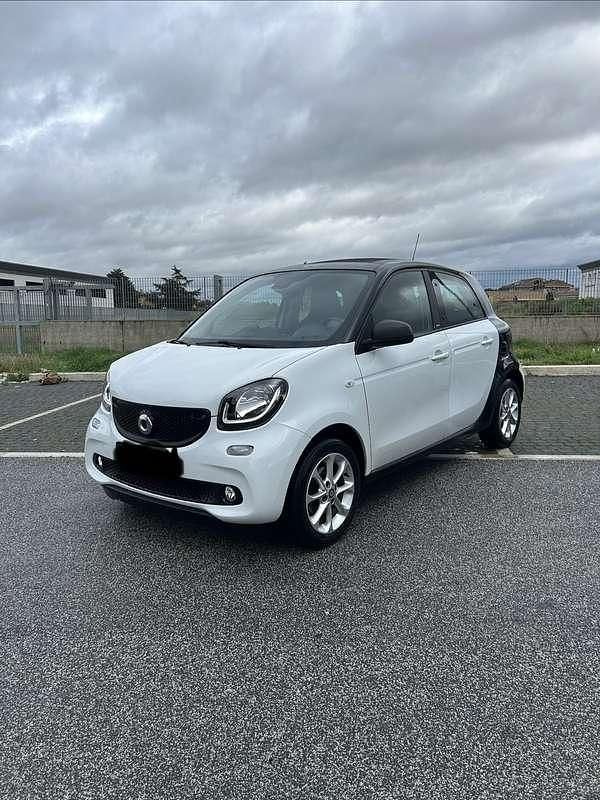 Usata Smart ForFour Passion 71 CV (52 kW) 2015 Nero Utilitaria