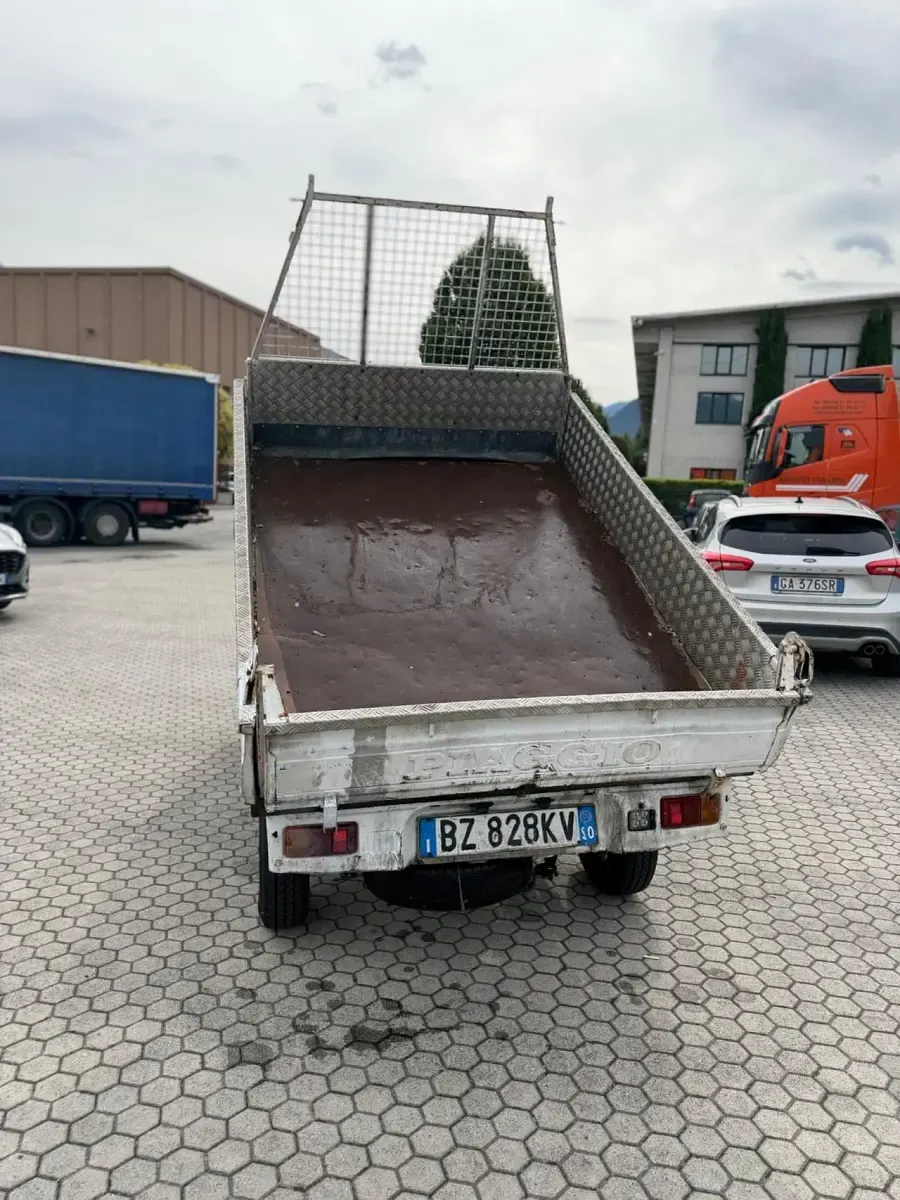 Usata Piaggio Porter 65 CV (47 kW) 2002 Bianco