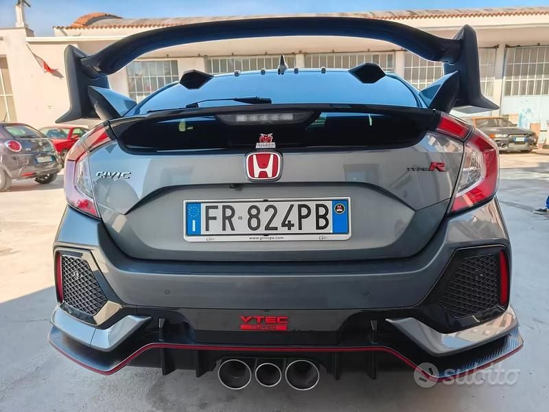 Usata Honda Civic Type R 320 CV (235 kW) 2018 Grigio Berlina