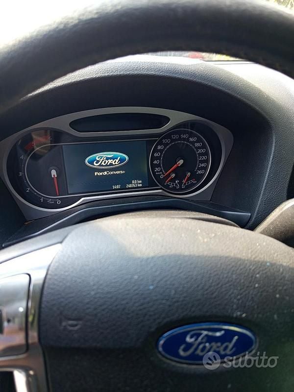 Begagnad Ford Mondeo 132 HK (97 kW) 2010 Svart Kombi