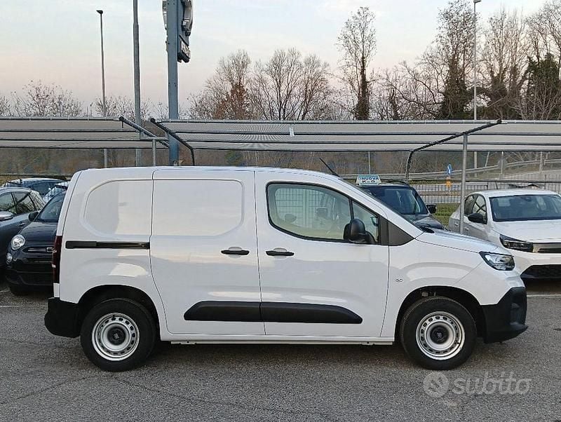 Nuova Fiat Doblò 100 CV (73 kW) 2025 Bianco Monovolume