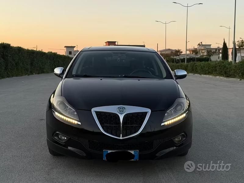 Usado Lancia Delta 120 CV (88 kW) 2013 Negro Utilitario