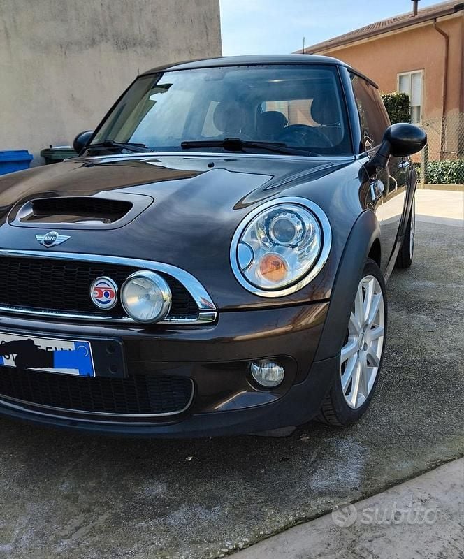 Usata Mini Cooper S 174 CV (127 kW) 2010 Marrone Utilitaria