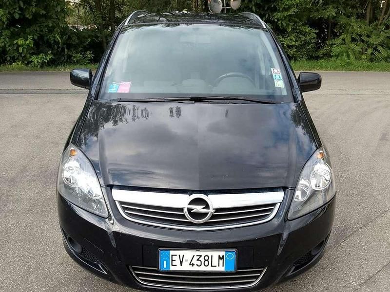 Usata Opel Zafira 150 CV (110 kW) 2014 Nero Monovolume