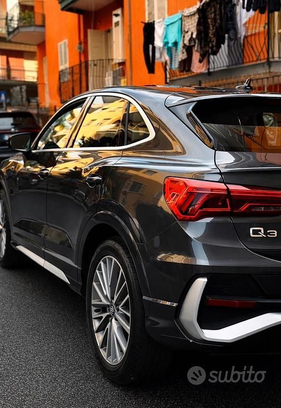 Usata Audi Q3 Sportback Design 150 CV (110 kW) 2023 Grigio SUV