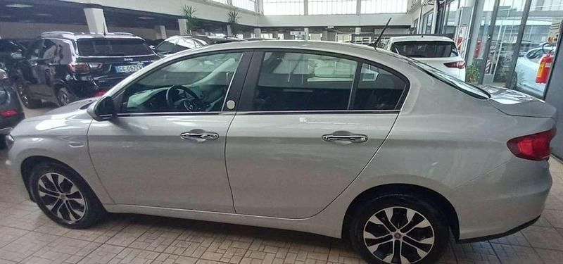 Usata Fiat Tipo Street 119 CV (87 kW) 2020 Grigio Berlina