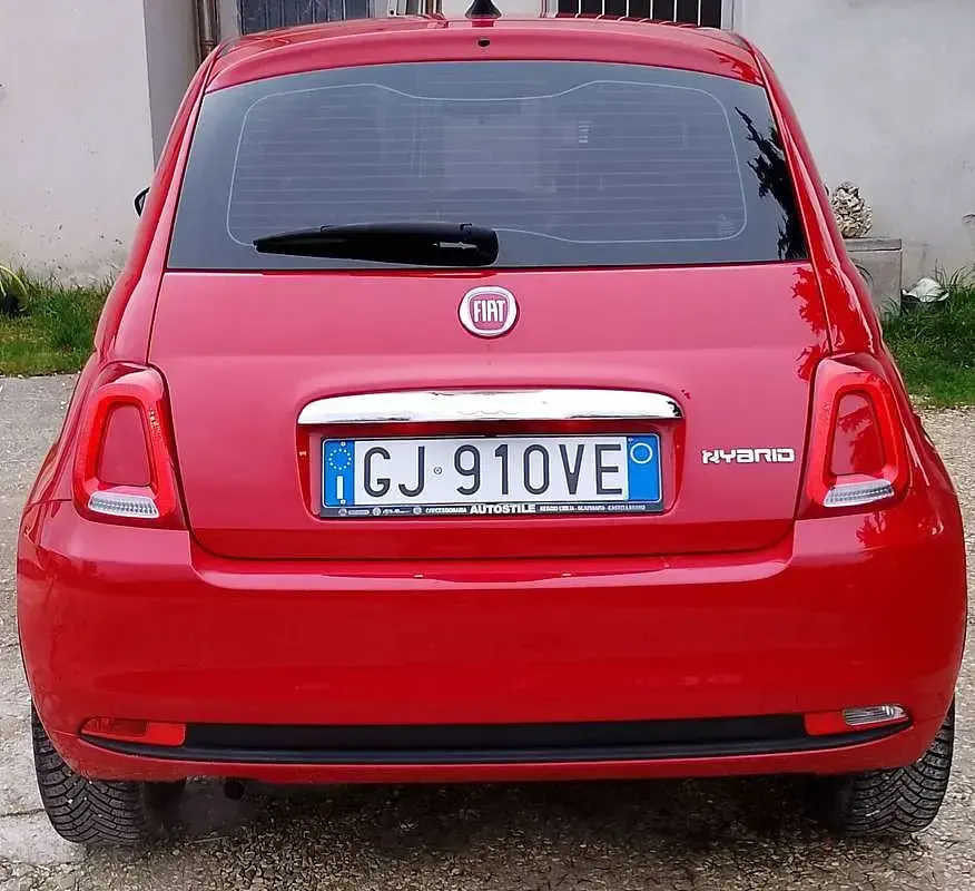 Usata Fiat 500 Club 69 CV (50 kW) 2022 Rosso Utilitaria